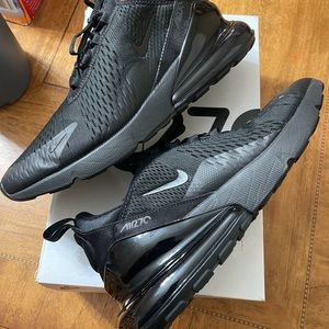 Air Max 270 Black/Black Size 11